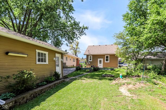 79 N 14th Avenue, Beech Grove, IN 46107