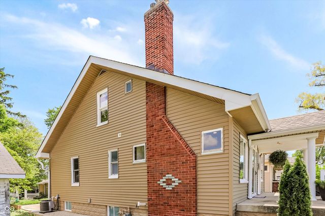 79 N 14th Avenue, Beech Grove, IN 46107
