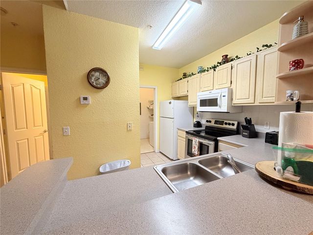 8815 DUNES COURT 305, Kissimmee, FL 34747