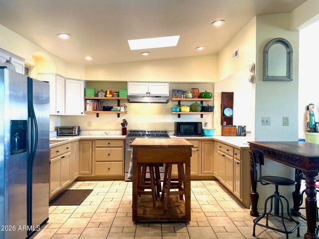 108 NIGHTHAWK Avenue, Bisbee, AZ 85603