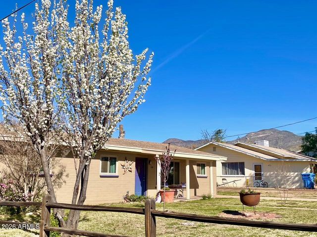 108 NIGHTHAWK Avenue, Bisbee, AZ 85603