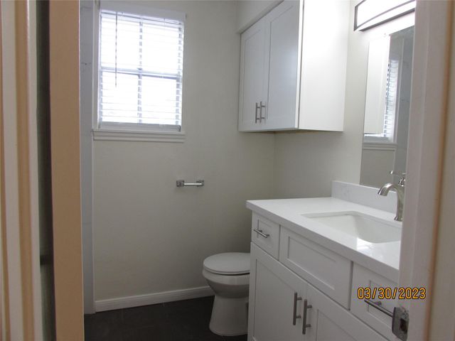 6308 1st Street, Bellaire, TX 77401