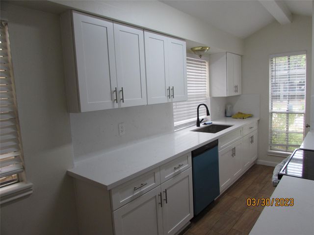 6308 1st Street, Bellaire, TX 77401