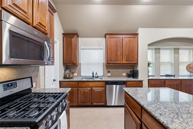 909 Calder Court, Anna, TX 75409