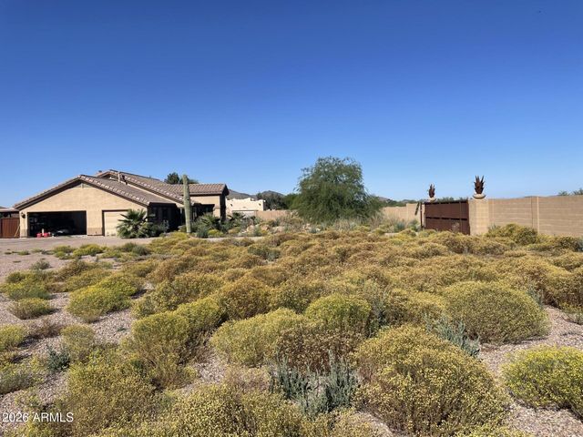 501 E CLOUD Road, Phoenix, AZ 85086