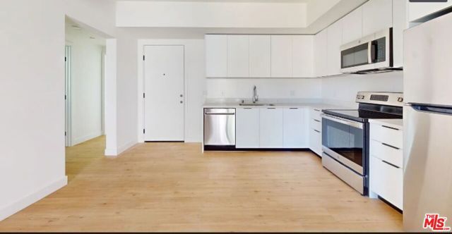 339 S Oxford Avenue 202, Los Angeles, CA 90020