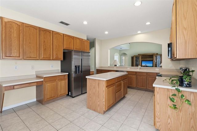 3196 HANGING MOSS CIRCLE, Kissimmee, FL 34741
