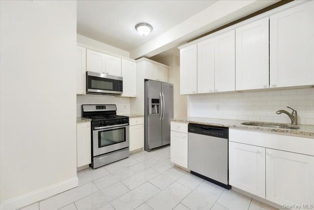 2 Sadore Lane 1V, Yonkers, NY 10710