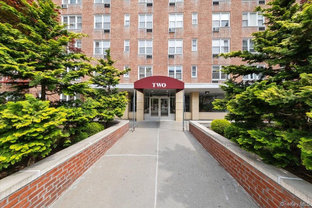 2 Sadore Lane 1V, Yonkers, NY 10710