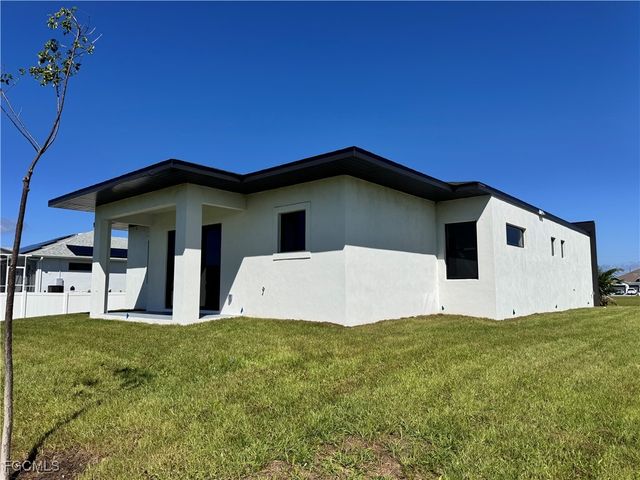 4002 NW 38th ST, Cape Coral, FL 33993
