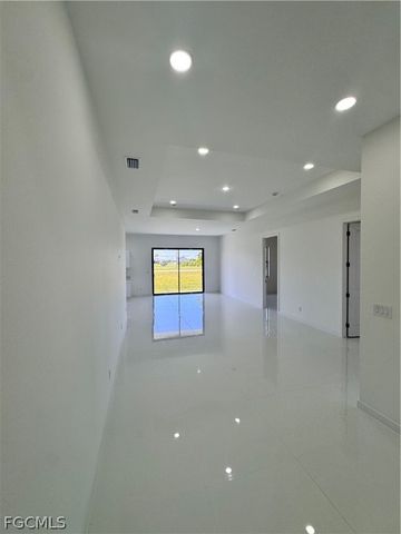 4002 NW 38th ST, Cape Coral, FL 33993