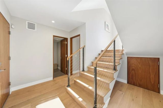 959 5th Street A, Hermosa Beach, CA 90254