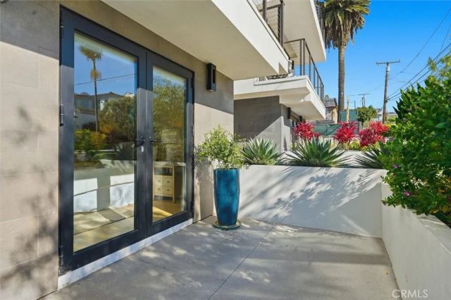959 5th Street A, Hermosa Beach, CA 90254