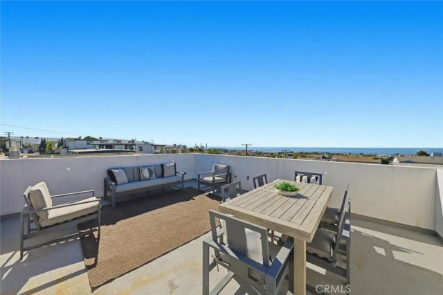 959 5th Street A, Hermosa Beach, CA 90254