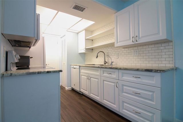 1103 CYPRESS GARDENS BOULEVARD 17, Winter Haven, FL 33884