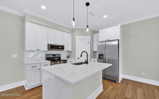 404 S Bodenheimer Street, Saint Helena, NC 28425