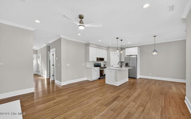 404 S Bodenheimer Street, Saint Helena, NC 28425