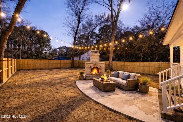 404 S Bodenheimer Street, Saint Helena, NC 28425