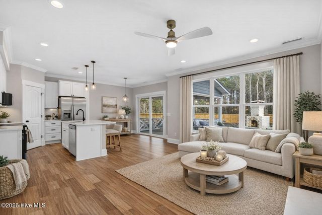 404 S Bodenheimer Street, Saint Helena, NC 28425