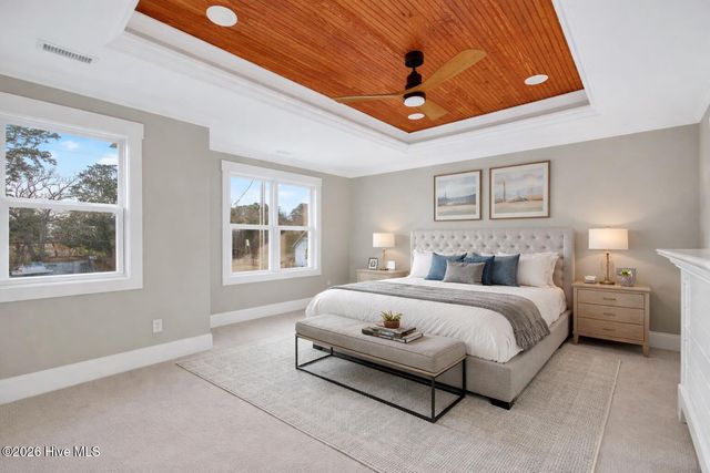 404 S Bodenheimer Street, Saint Helena, NC 28425