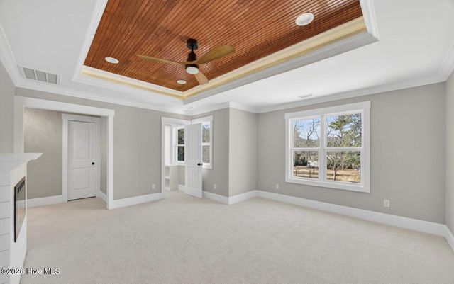 404 S Bodenheimer Street, Saint Helena, NC 28425
