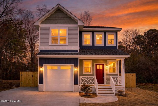404 S Bodenheimer Street, Saint Helena, NC 28425