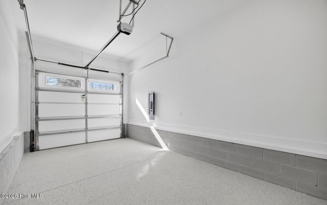 404 S Bodenheimer Street, Saint Helena, NC 28425