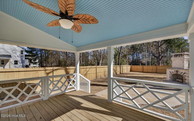 404 S Bodenheimer Street, Saint Helena, NC 28425