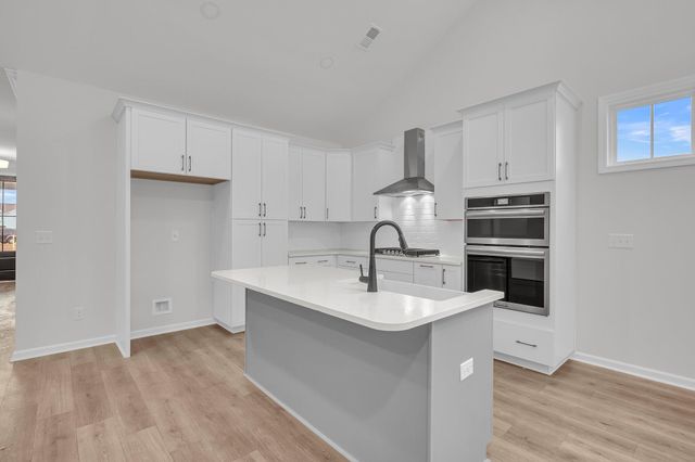 812 Abbey Gardens Lane, Moncks Corner, SC 29461