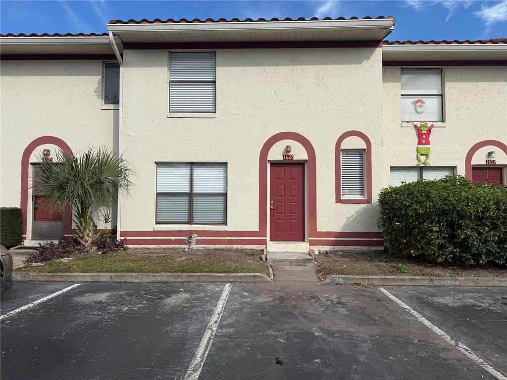 1627 EAGLE CREEK CIRCLE 36, Orlando, FL 32807