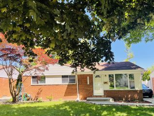 34114 Avondale Street, Westland, MI 48186