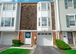 2226 Langdon Place, Hoffman Estates, IL 60169