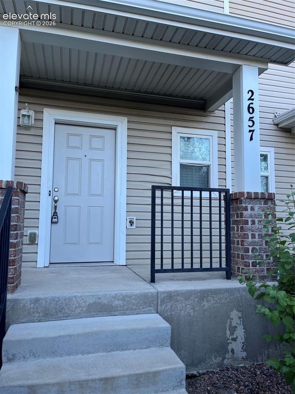 2657 STONECROP RIDGE Grove, Colorado Springs, CO 80910 — exterior