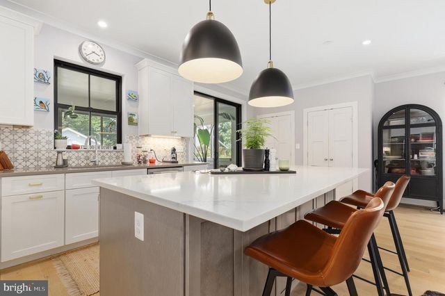 907 MAPLE AVE, Rockville, MD 20851
