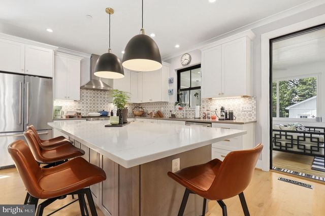 907 MAPLE AVE, Rockville, MD 20851