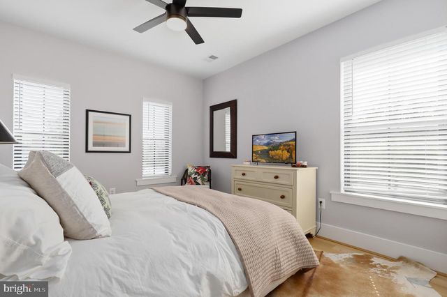907 MAPLE AVE, Rockville, MD 20851