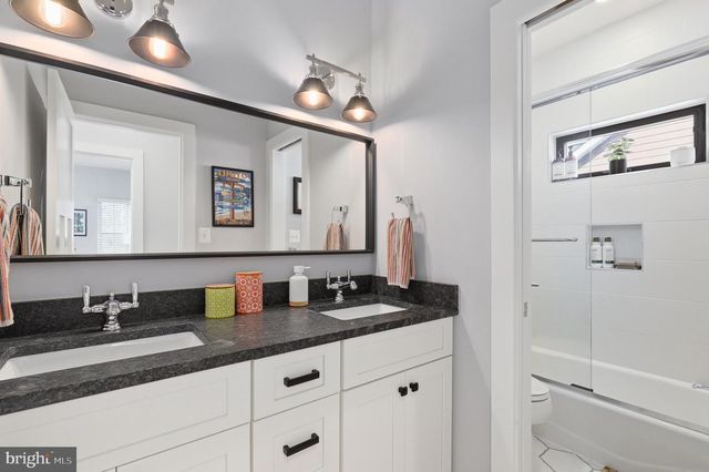 907 MAPLE AVE, Rockville, MD 20851
