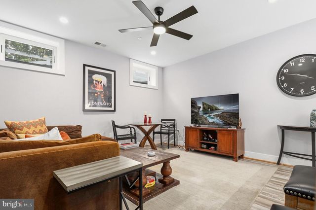 907 MAPLE AVE, Rockville, MD 20851