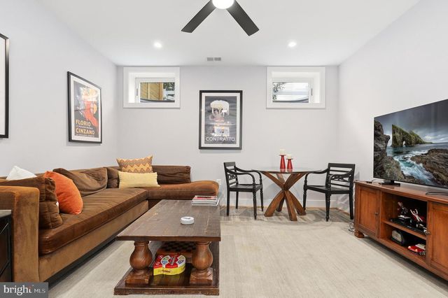 907 MAPLE AVE, Rockville, MD 20851