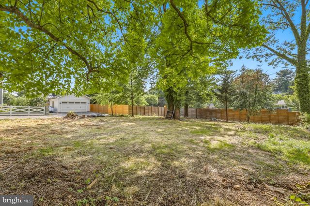 907 MAPLE AVE, Rockville, MD 20851