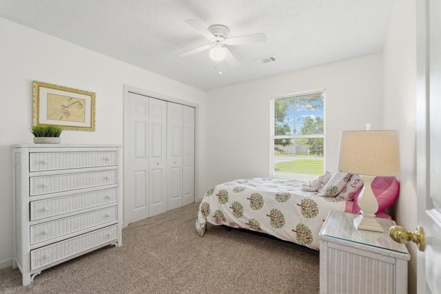 2284 Prytania Circle, Navarre, FL 32566