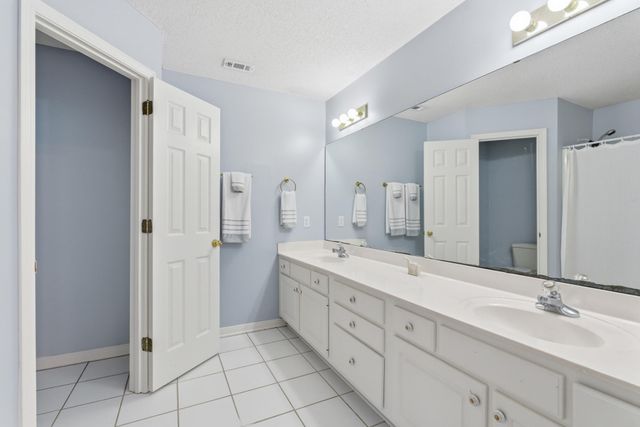 2284 Prytania Circle, Navarre, FL 32566