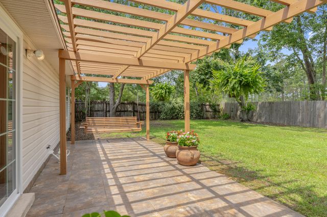 2284 Prytania Circle, Navarre, FL 32566