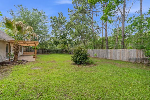 2284 Prytania Circle, Navarre, FL 32566