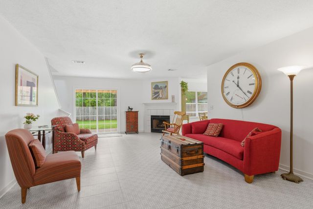 2284 Prytania Circle, Navarre, FL 32566