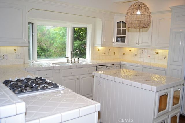490 Diamond Street, Laguna Beach, CA 92651