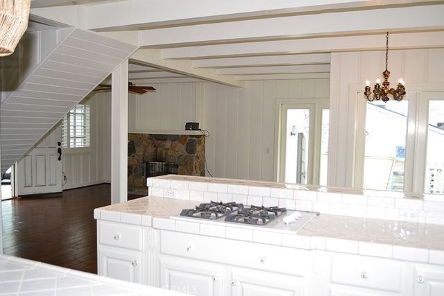 490 Diamond Street, Laguna Beach, CA 92651