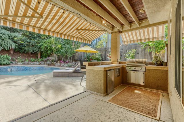 9801 Bramhall Ct, Granite Bay, CA 95746