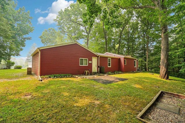 N31W22210 Green Road, Waukesha, WI 53186