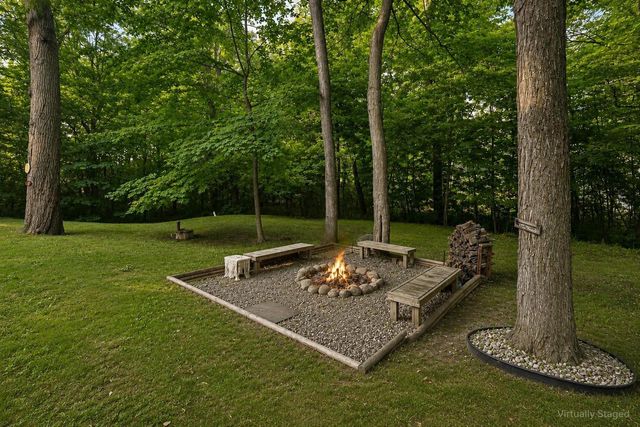 N31W22210 Green Road, Waukesha, WI 53186